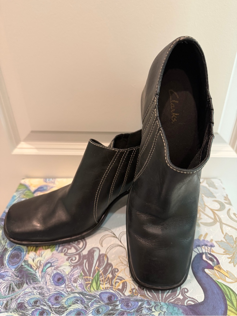 Clarks Black Leather Ankle Booties Block Heel Women’s Size 8M